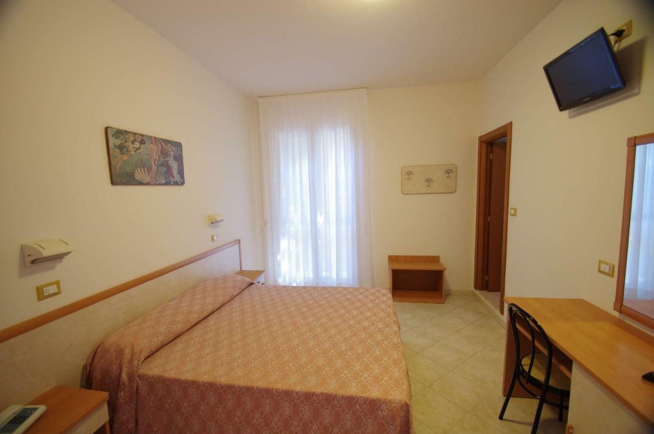 Hotel Calipso Llido Degli Estensi Exterior photo
